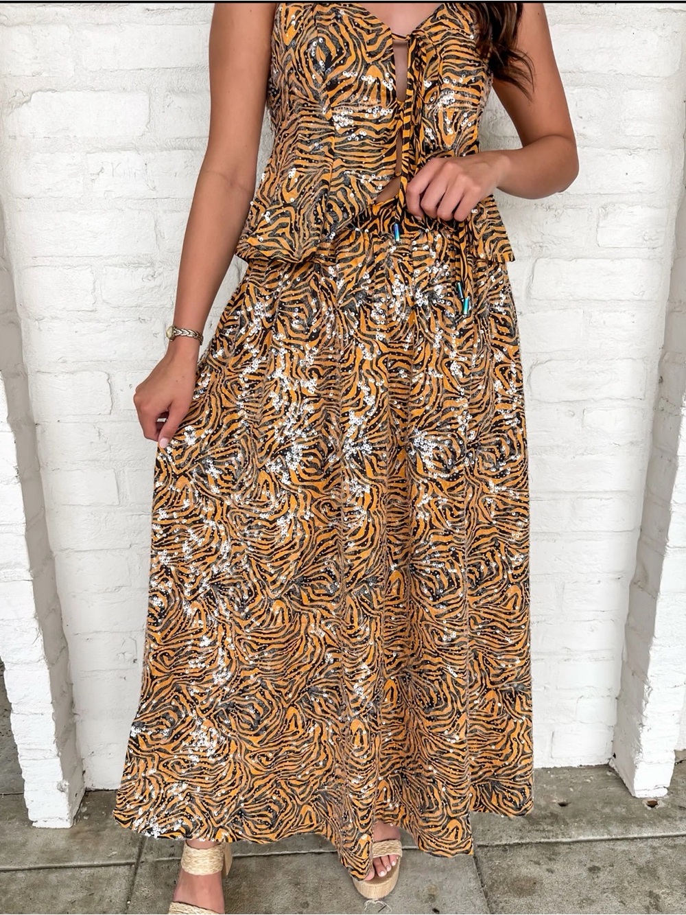 NWT XS QUEEN OF SPARKLES TIGER SKIRT